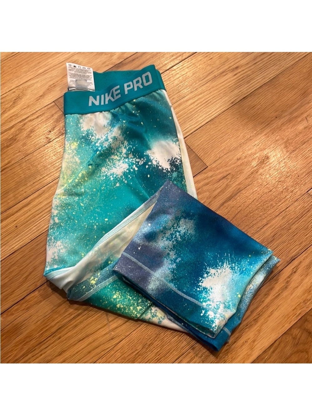 Nike pro blue astro dri fit crop legging